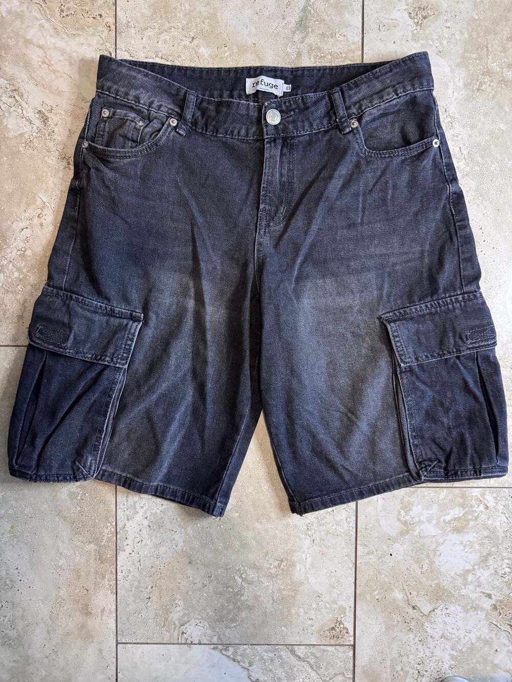 Refuge Black Denim Cargo Shorts Size 03